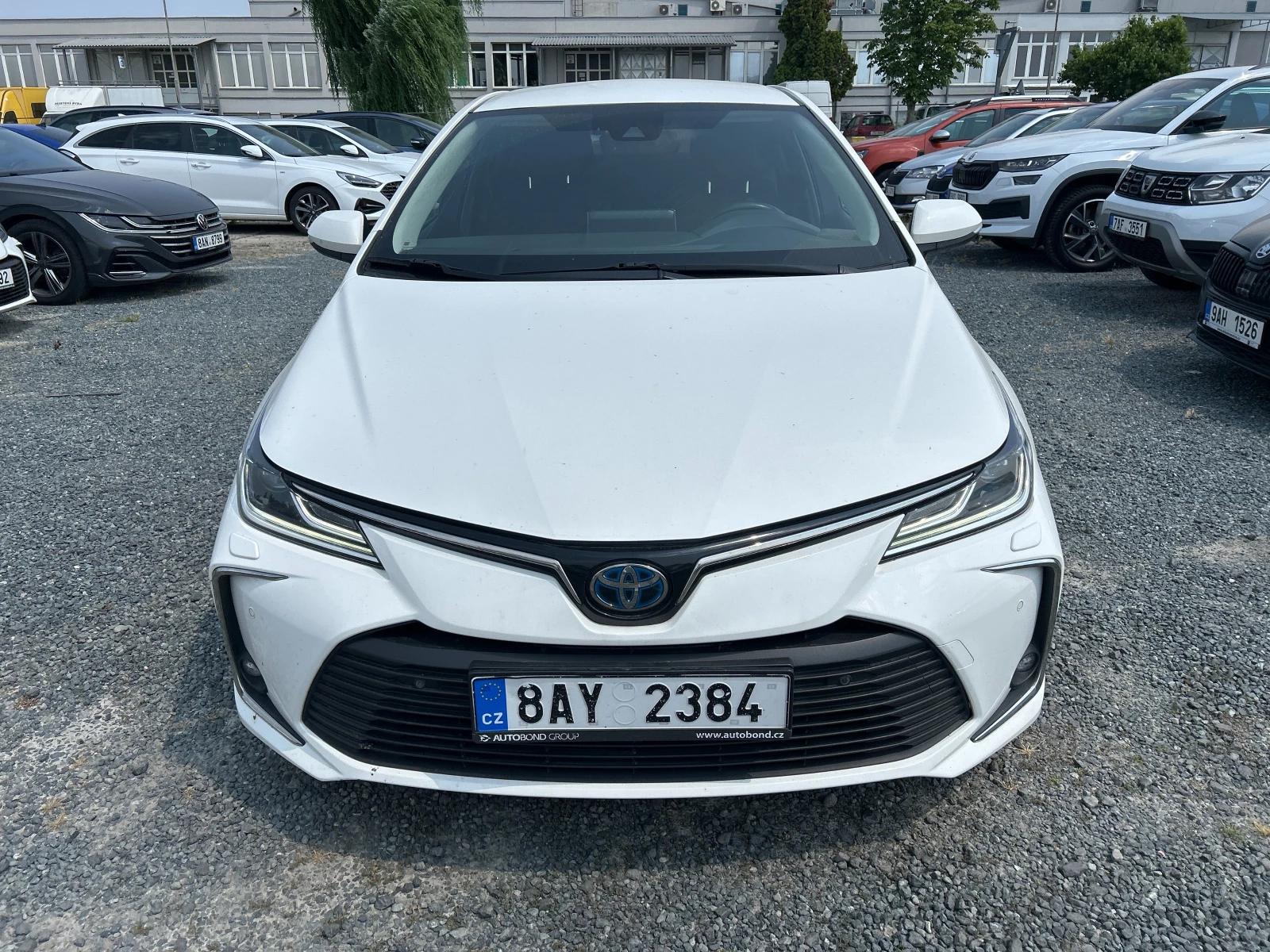 Toyota Corolla 1.8 Hybrid/ Comfort/ e-CVT/ Седан/ Очакван!, снимка 2 - Автомобили и джипове - 55413425