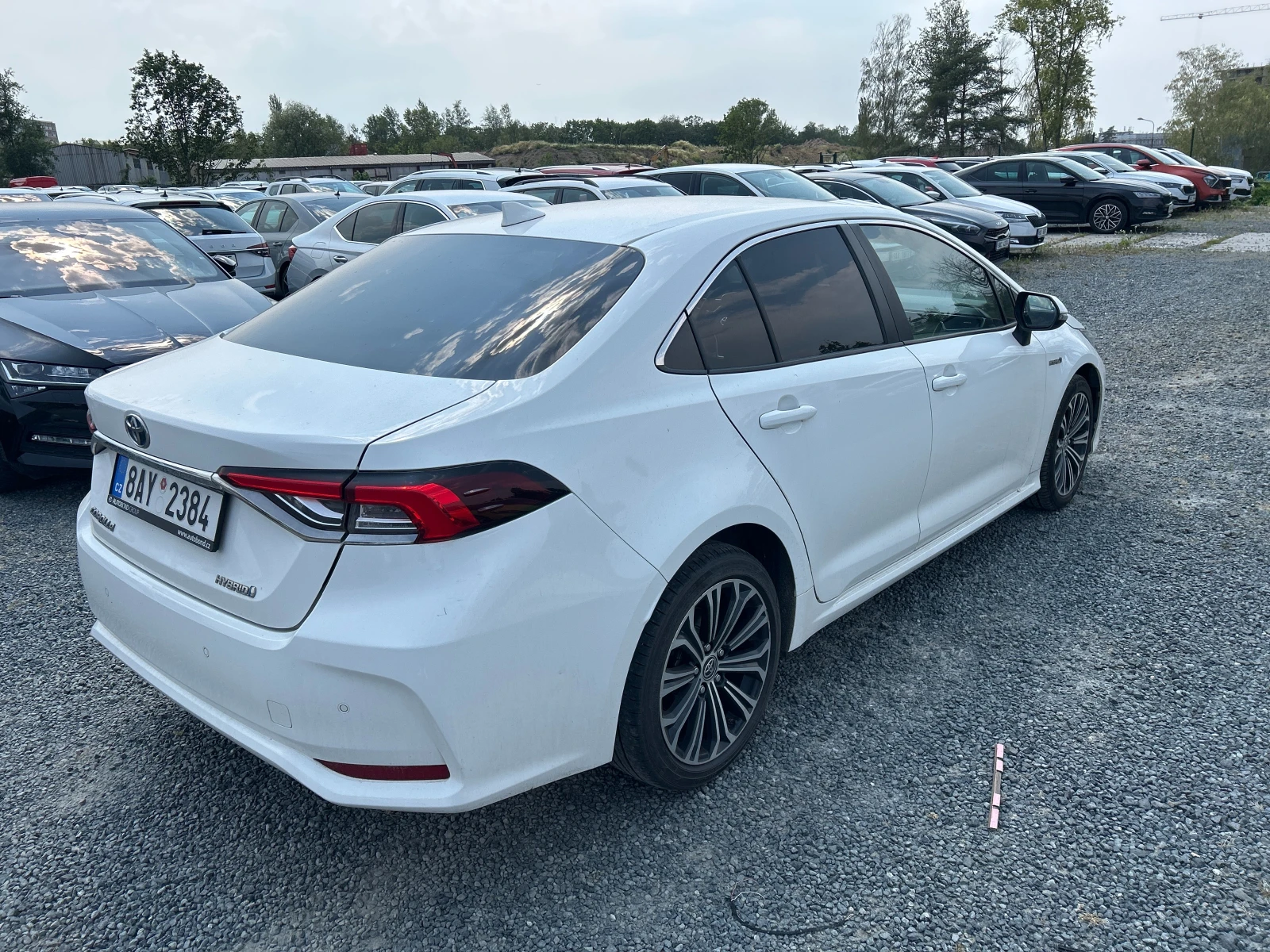 Toyota Corolla 1.8 Hybrid/ Comfort/ e-CVT/ Седан/ Очакван!, снимка 4 - Автомобили и джипове - 55413425