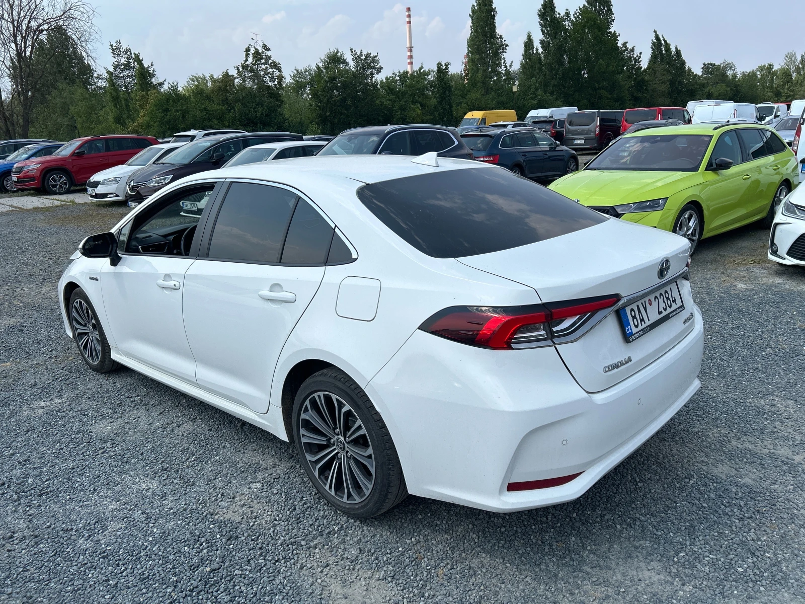 Toyota Corolla 1.8 Hybrid/ Comfort/ e-CVT/ Седан/ Очакван!, снимка 5 - Автомобили и джипове - 55413425