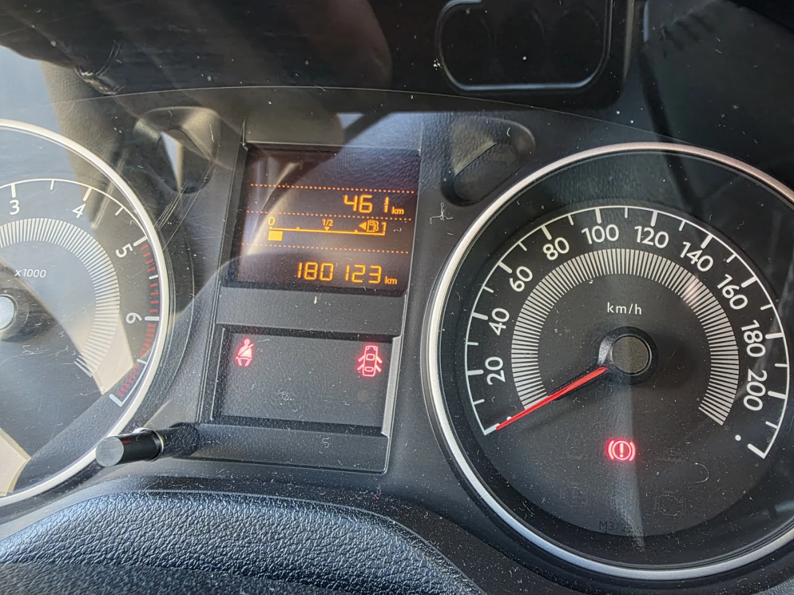 Peugeot 301 ALLURE 1.6HDI, снимка 8 - Автомобили и джипове - 55482099