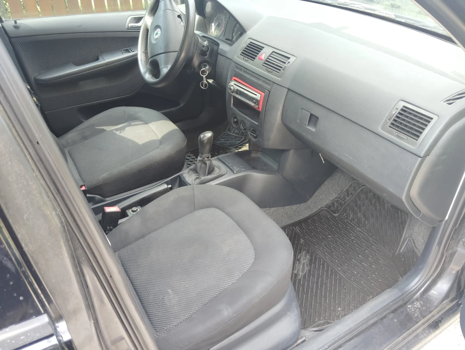 Skoda Fabia 1.4 бензин -газ , снимка 11 - Автомобили и джипове - 55588251