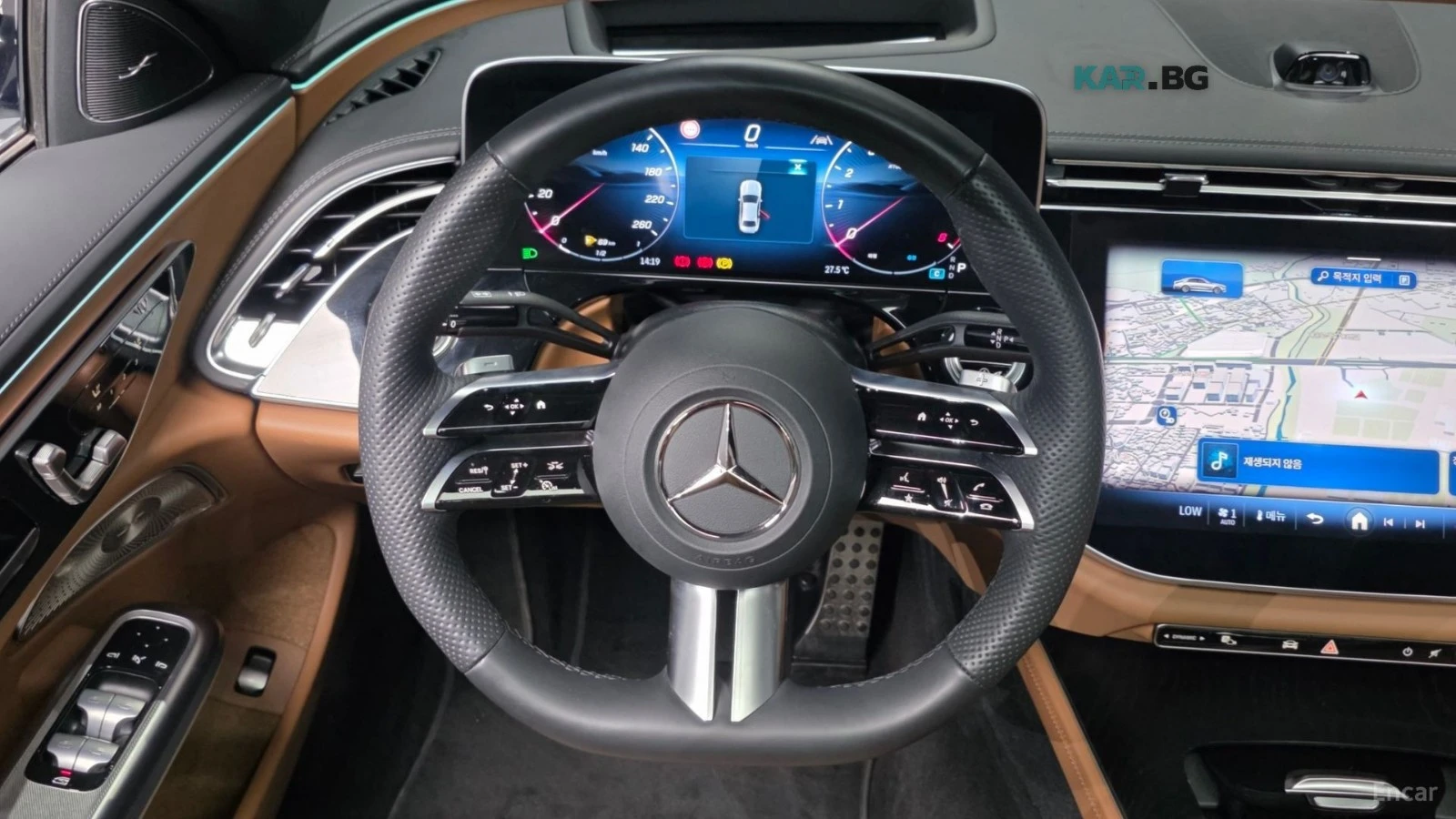 Mercedes-Benz E 300 4MATIC* AMG-LINE* DISTRONIC* ОБДУХ* 360* ХЕДЪП* , снимка 6 - Автомобили и джипове - 55798942