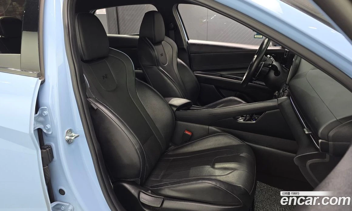 Hyundai Elantra 2.0 N, снимка 16 - Автомобили и джипове - 56155907