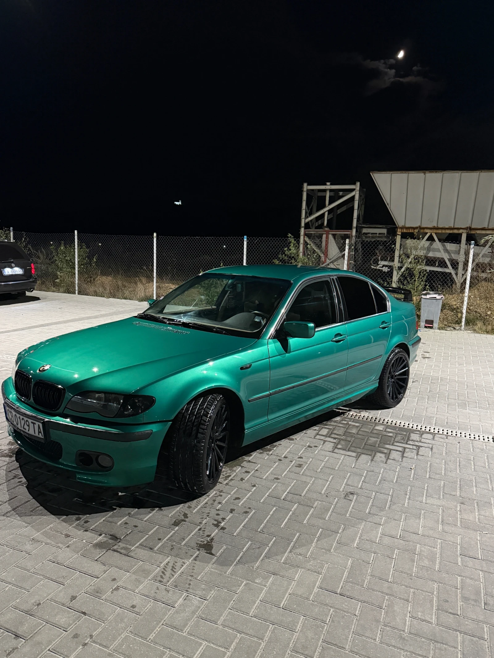 BMW 330, снимка 2 - Автомобили и джипове - 56556605