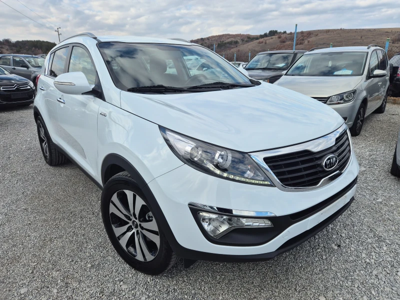 Kia Sportage 2.0 CRDI 4x4 Tоп състояние, снимка 1 - Автомобили и джипове - 49296433