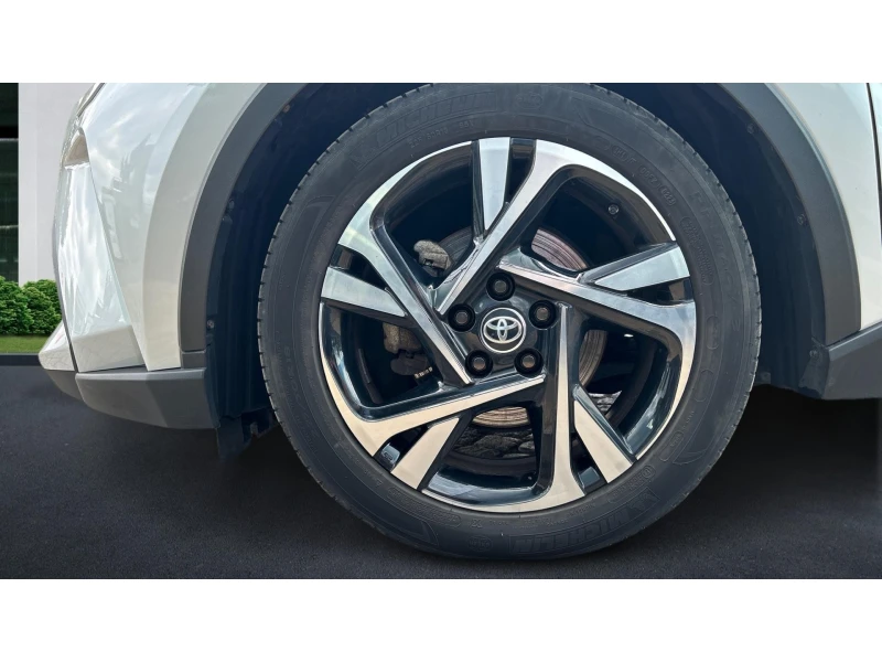 Toyota C-HR Месечна вноска от 520 лв., снимка 16 - Автомобили и джипове - 51922344