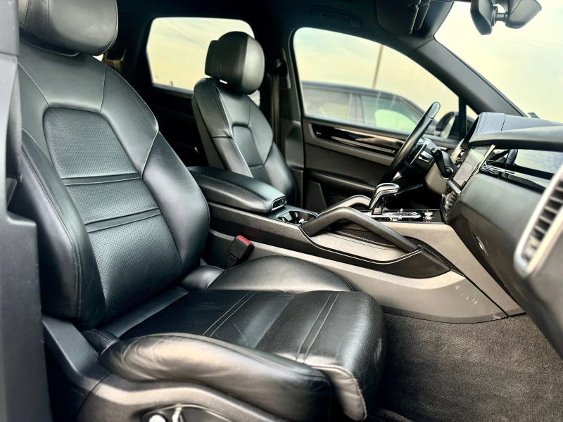 Porsche Cayenne PEARL black edition, снимка 12 - Автомобили и джипове - 52707659