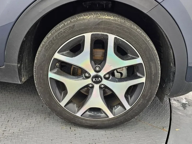 Kia Sportage 2.0 2WD, снимка 5 - Автомобили и джипове - 55789219