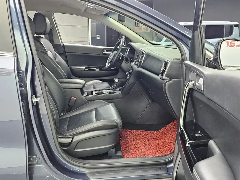 Kia Sportage 2.0 2WD, снимка 11 - Автомобили и джипове - 55789219
