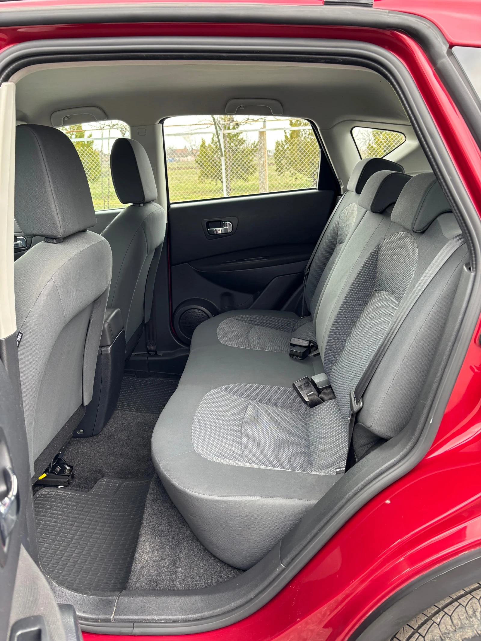 Nissan Qashqai 1.5dci THULE, снимка 10 - Автомобили и джипове - 53966115