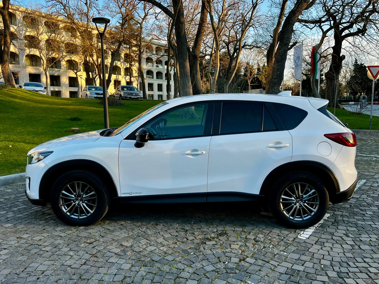 Mazda CX-5 2.2d SkyActive 4x4 EURO 6, снимка 2 - Автомобили и джипове - 54159345