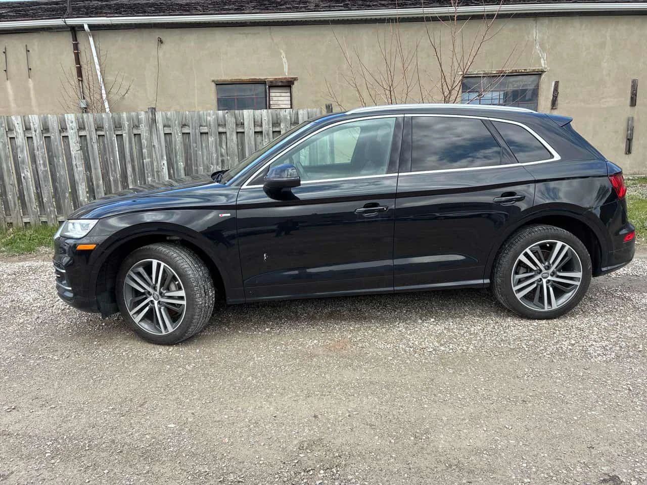 Audi Q5 * Technik S LINE* DIS* 360* B&O* LED* PANO* ОБДУХВ, снимка 2 - Автомобили и джипове - 54233931