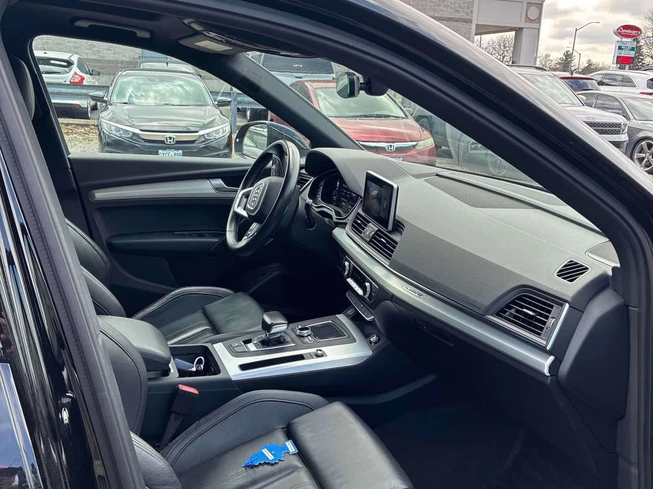 Audi Q5 * Technik S LINE* DIS* 360* B&O* LED* PANO* ОБДУХВ, снимка 15 - Автомобили и джипове - 54233931