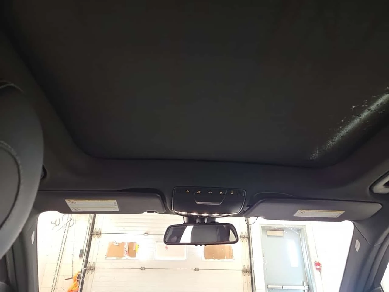 Mercedes-Benz GLC 300 * CARFAX * ОПЦИЯ ЗА ФИНАНСИРАНЕ БЕЗ ПЪРВОНАЧАЛНА *, снимка 13 - Автомобили и джипове - 55785675