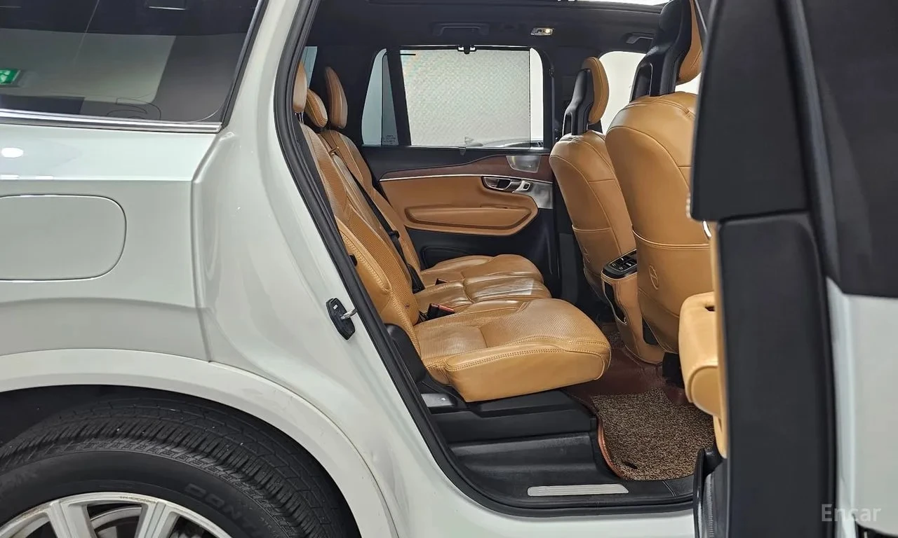 Volvo Xc90 * T6 Inscription * ПАНО * ОБДУХВАНЕ* АВТОКРЕДИТ* , снимка 12 - Автомобили и джипове - 56131406