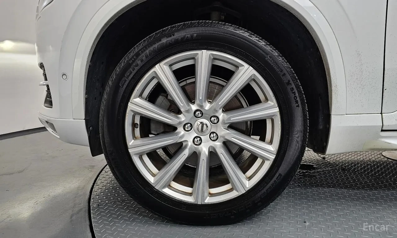 Volvo Xc90 * T6 Inscription * ПАНО * ОБДУХВАНЕ* АВТОКРЕДИТ* , снимка 5 - Автомобили и джипове - 56131406