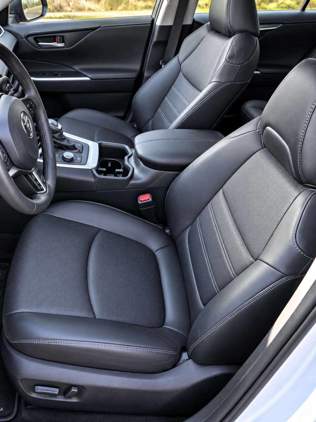 Toyota Rav4, снимка 8 - Автомобили и джипове - 56643307