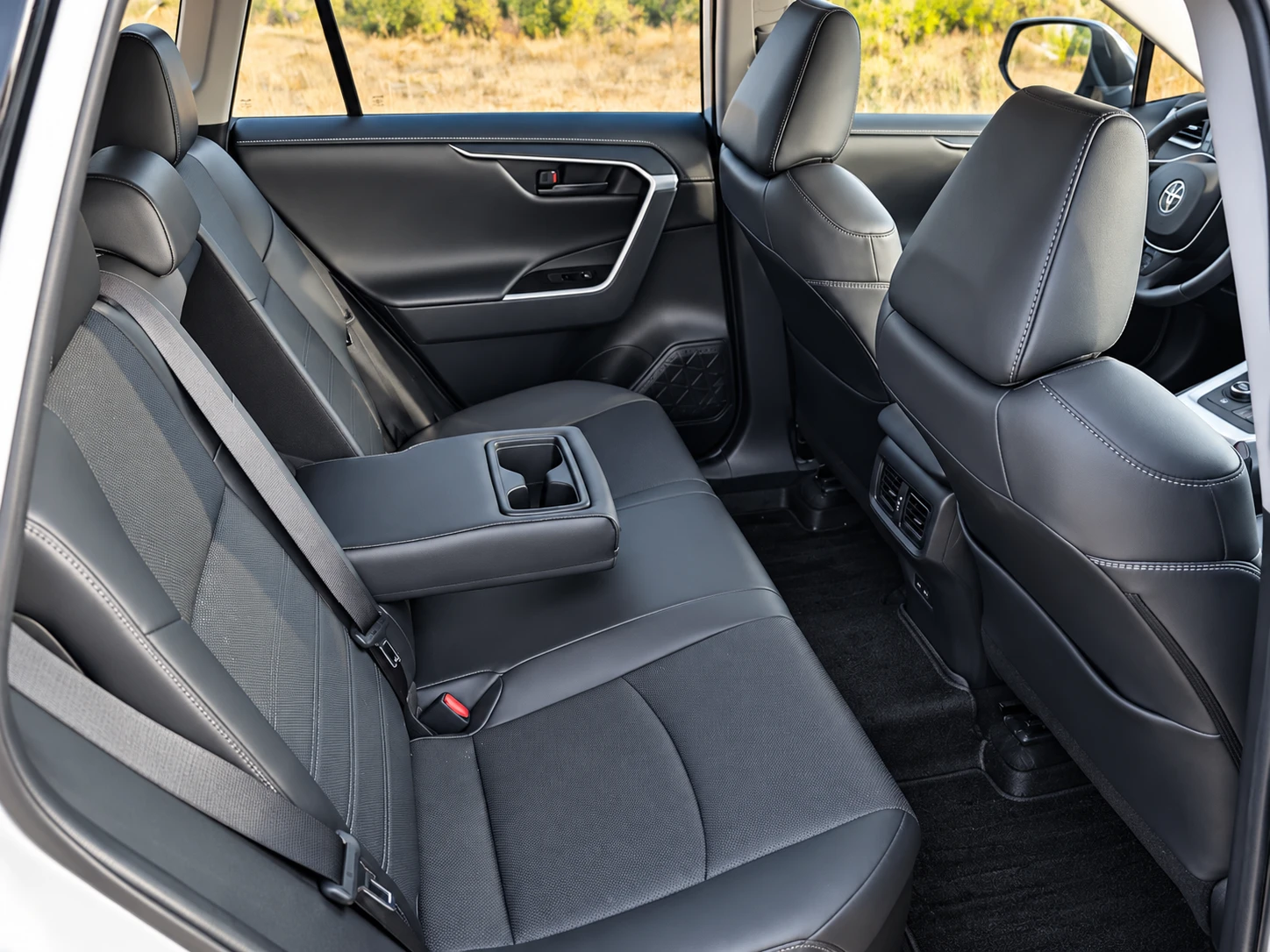 Toyota Rav4, снимка 9 - Автомобили и джипове - 56643307