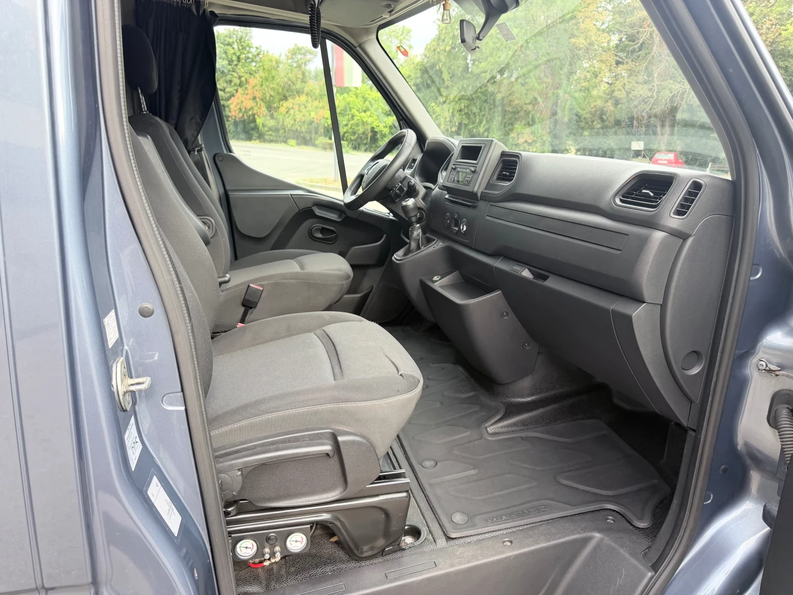 Renault Master 10 ЕП ЩОРА, снимка 10 - Бусове и автобуси - 55826395