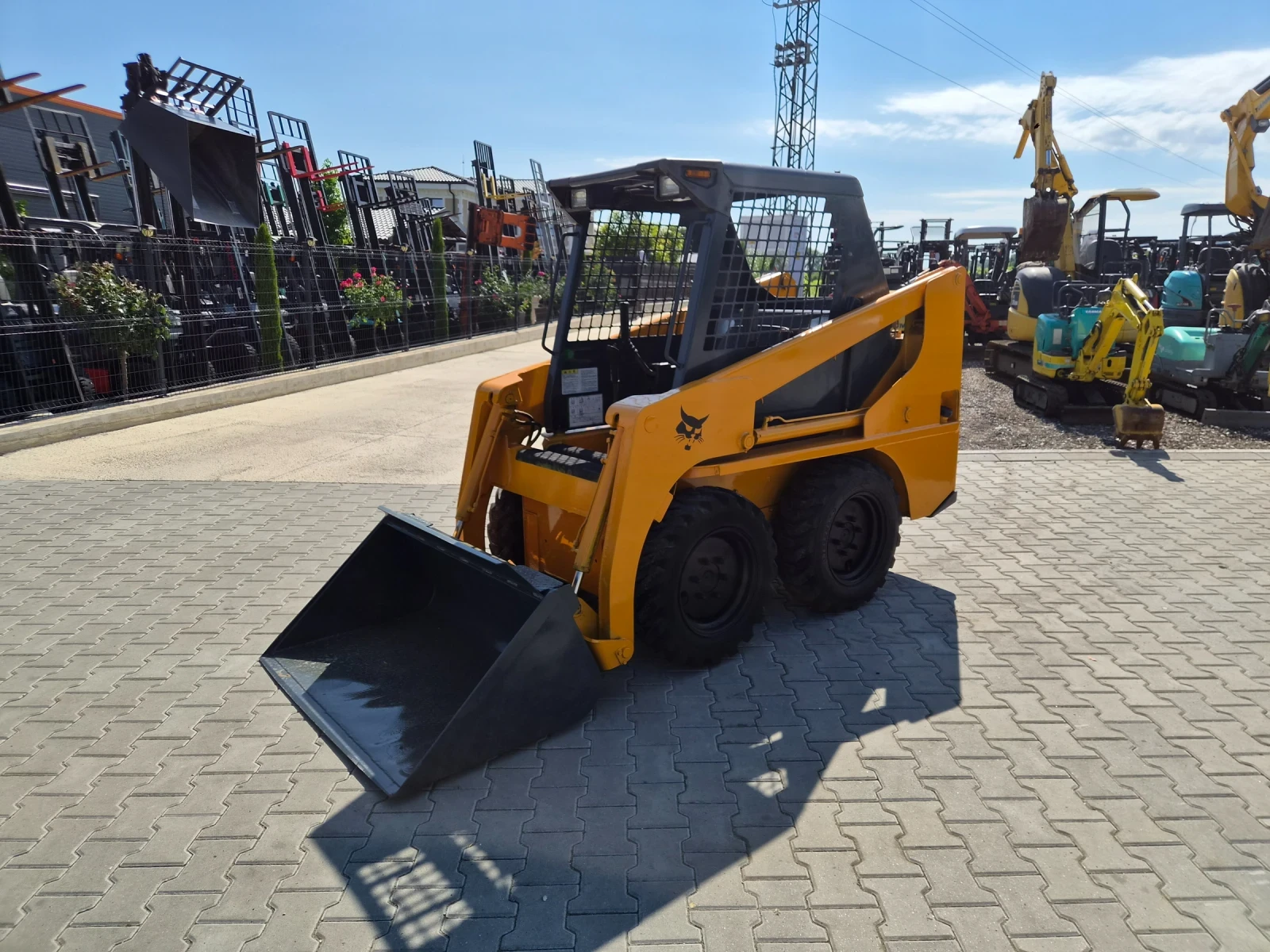 Мини челни товарачи Bobcat TCM 605 / ПЕРЕКТЕН ТЕХНИЧЕСКИ / НАЛИЧЕН !!!, снимка 6 - Индустриална техника - 54968384
