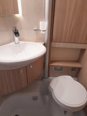 Кемпер Burstner 620 G Travel Van , снимка 14