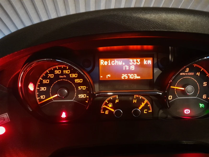 Кемпер Burstner 620 G Travel Van , снимка 16 - Каравани и кемпери - 53229140