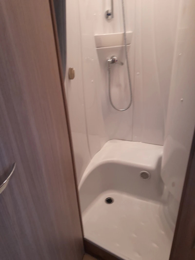 Кемпер Burstner 620 G Travel Van , снимка 15 - Каравани и кемпери - 53229140