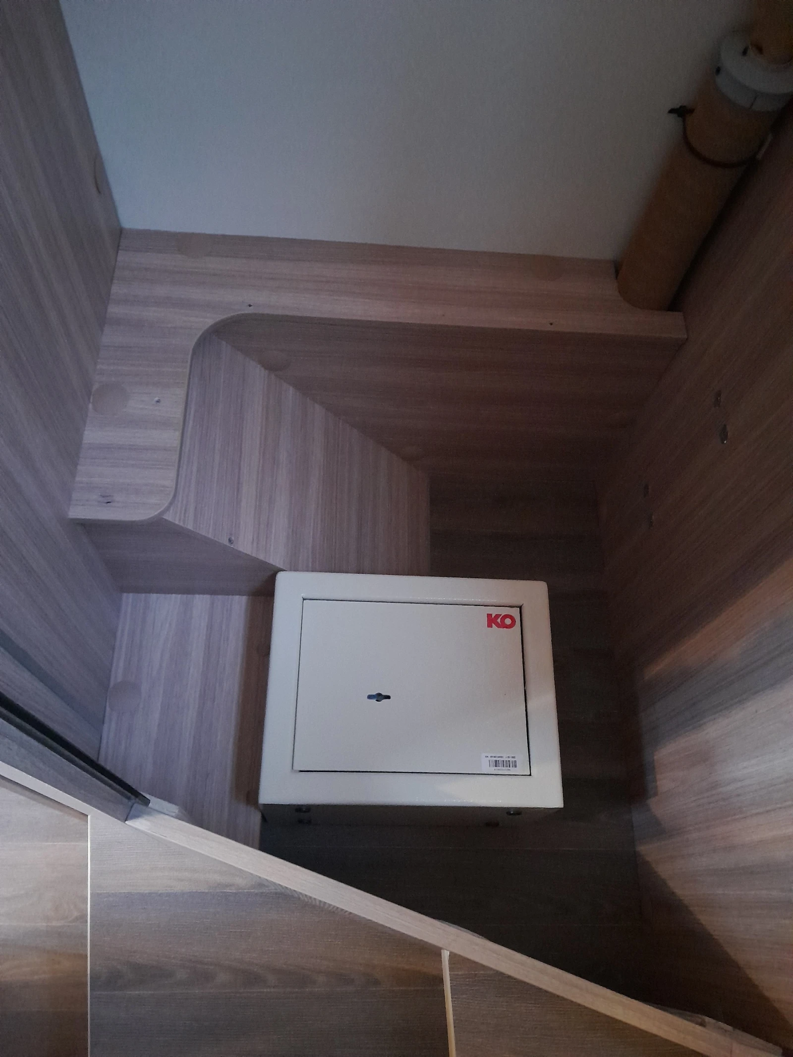 ������ Burstner 620 G Travel Van  | Mobile.bg � ����������� 12