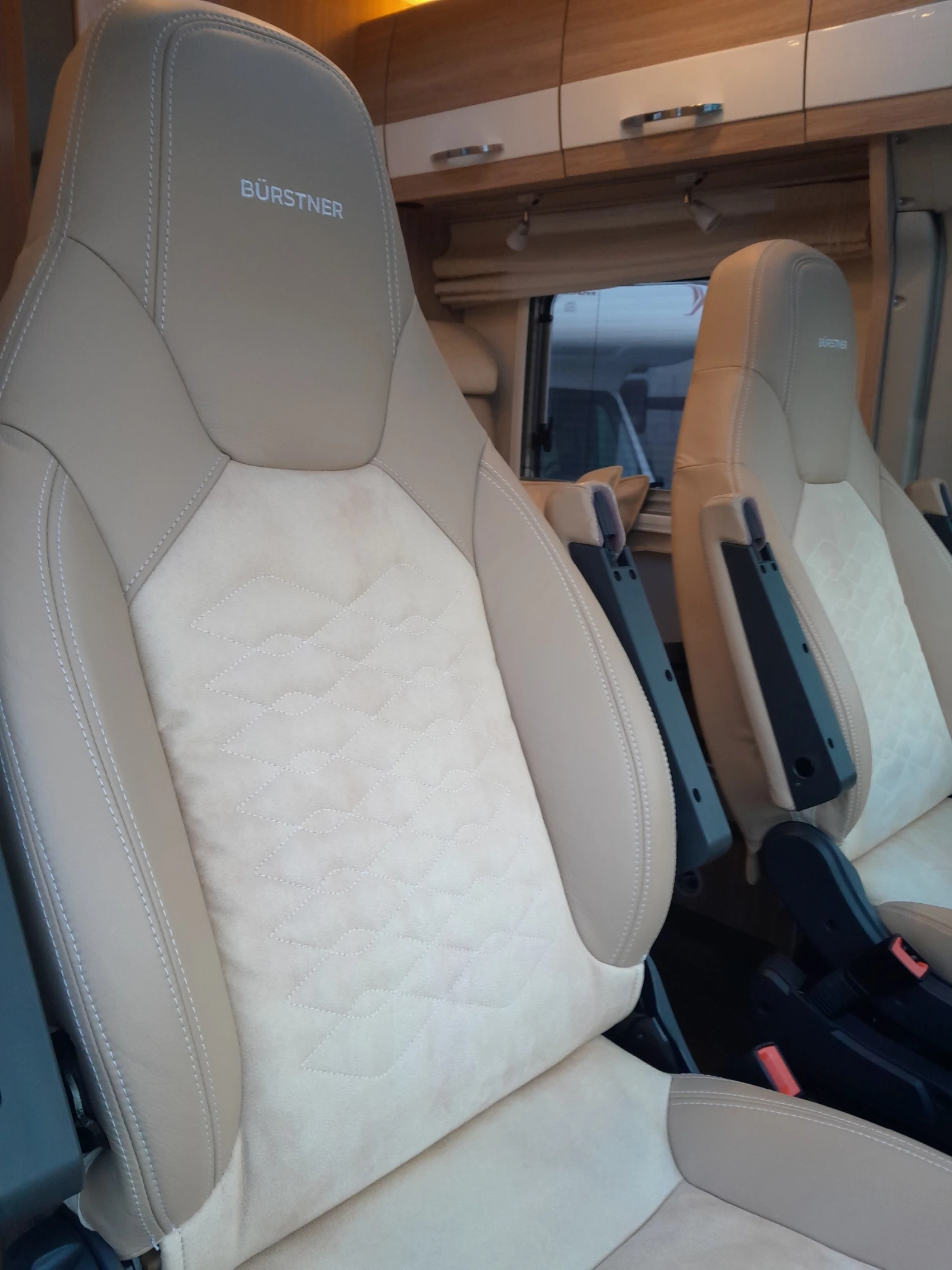 Кемпер Burstner 620 G Travel Van  - изображение 6