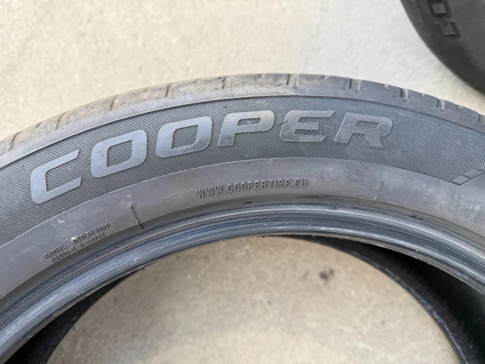 Гуми Летни 235/50R19, снимка 8 - Гуми и джанти - 53838067