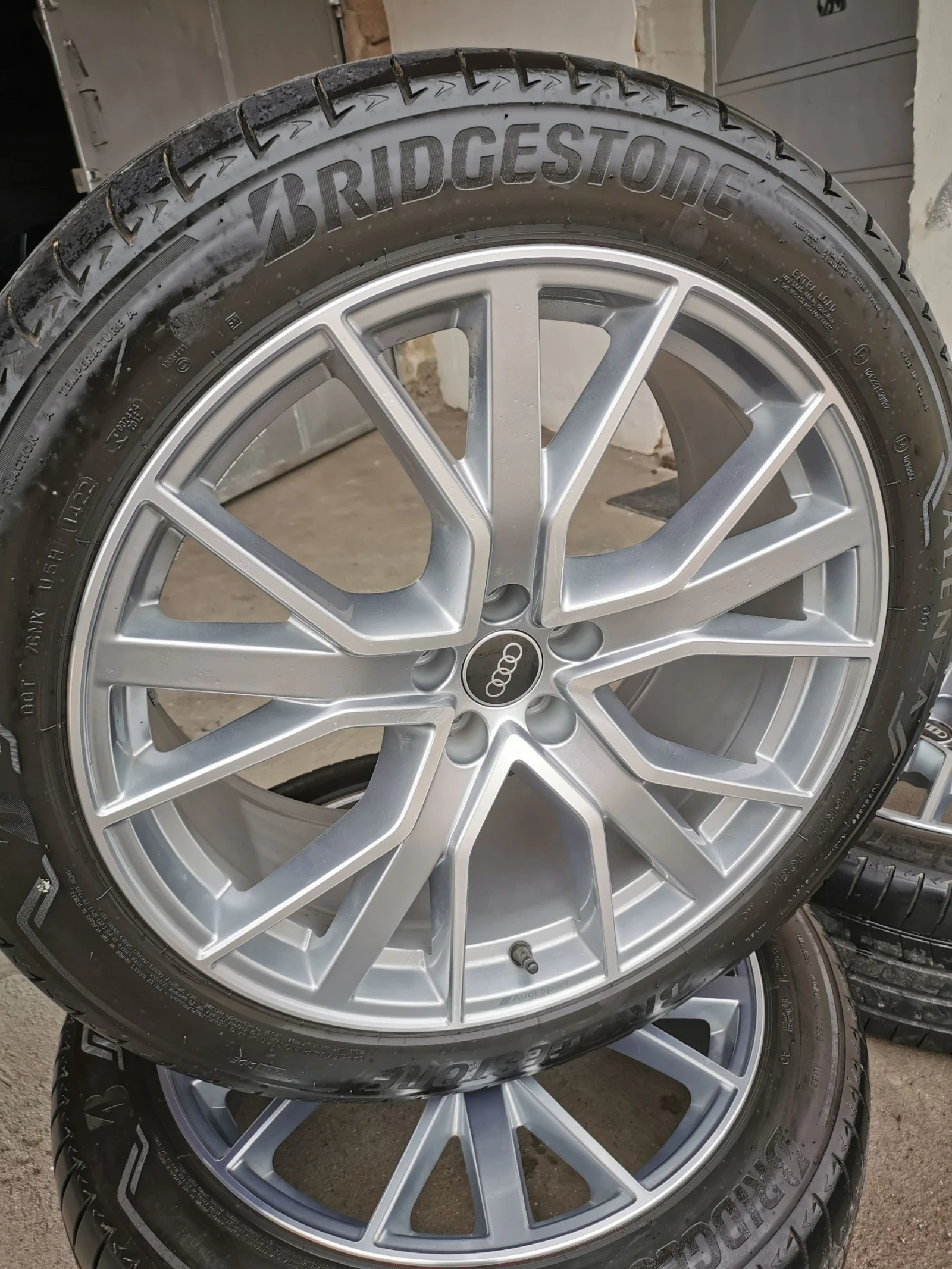 Гуми с джанти Bridgestone 265/45R21