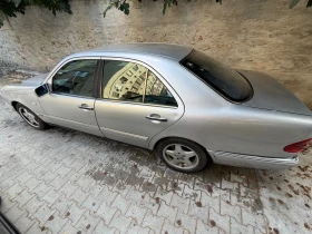 Mercedes-Benz E 200, снимка 4