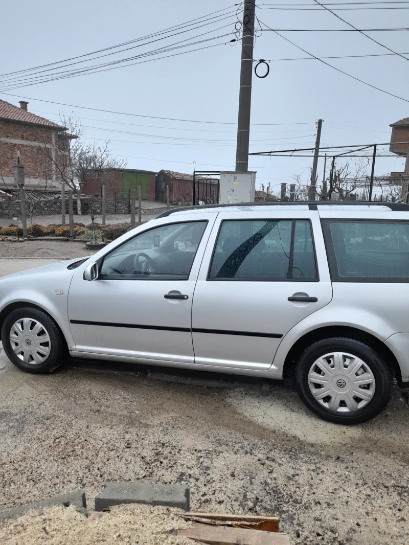 VW Golf, снимка 1 - Автомобили и джипове - 48309288