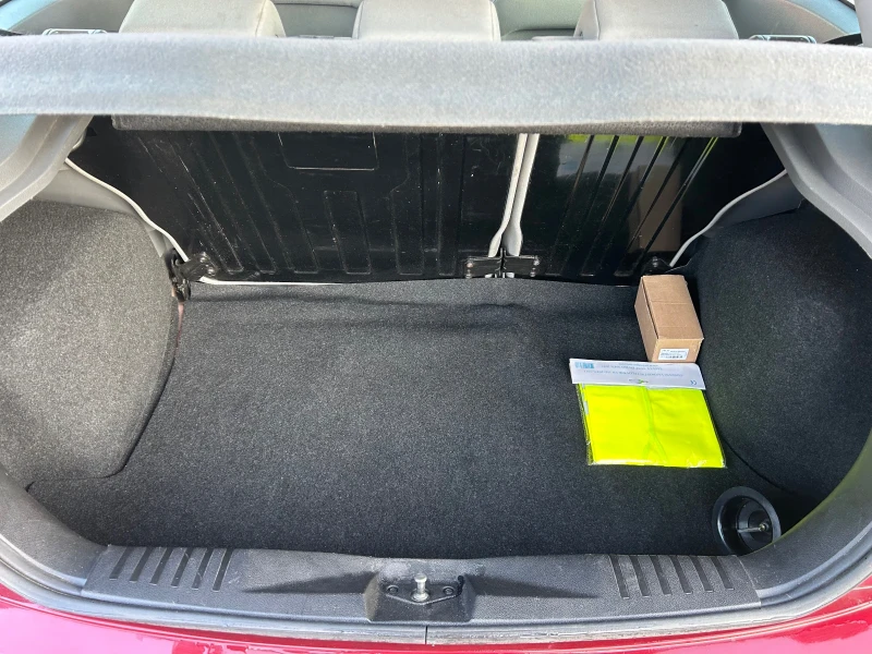 Ford Fiesta 1.3 * LPG* A/C, снимка 12 - Автомобили и джипове - 52514811