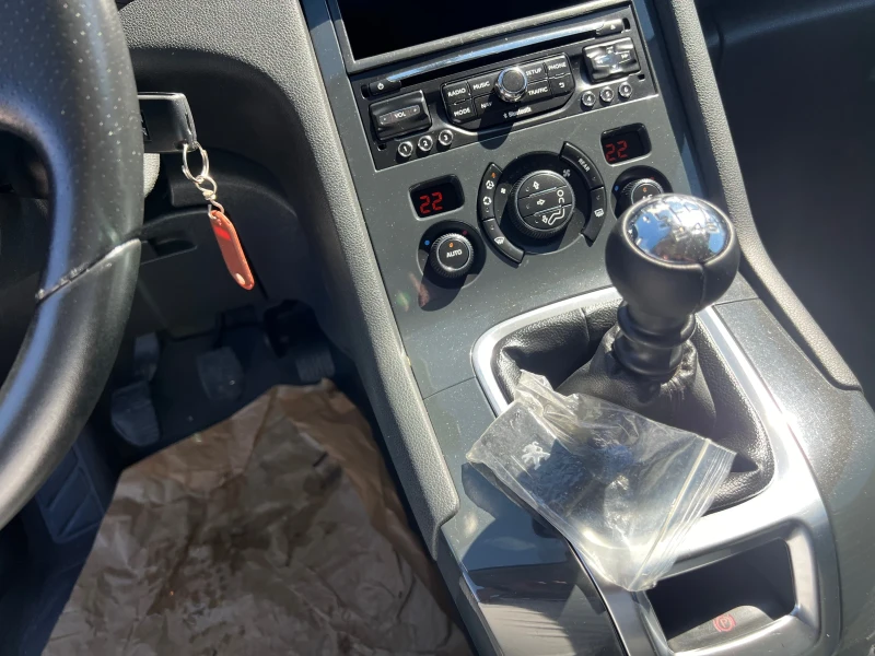 Peugeot 5008 1.6hdi PANORAMA 7mesta, снимка 11 - Автомобили и джипове - 49928284