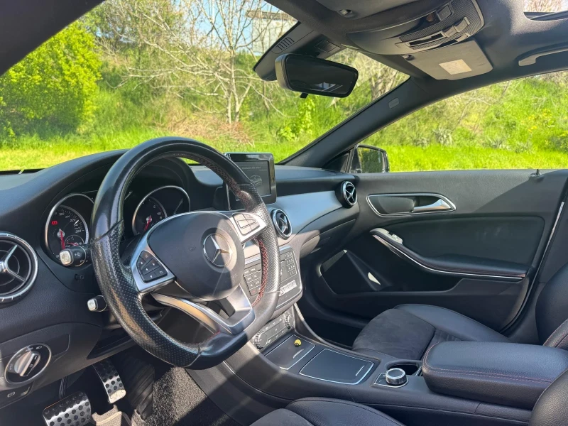 Mercedes-Benz CLA 200 AMG 4-MATIC, снимка 9 - Автомобили и джипове - 52465909