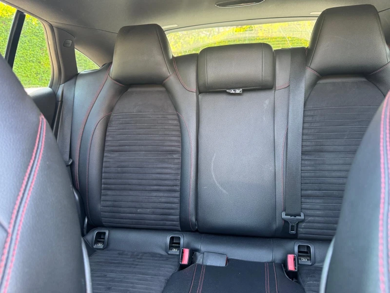 Mercedes-Benz CLA 200 AMG 4-MATIC, снимка 7 - Автомобили и джипове - 52465909