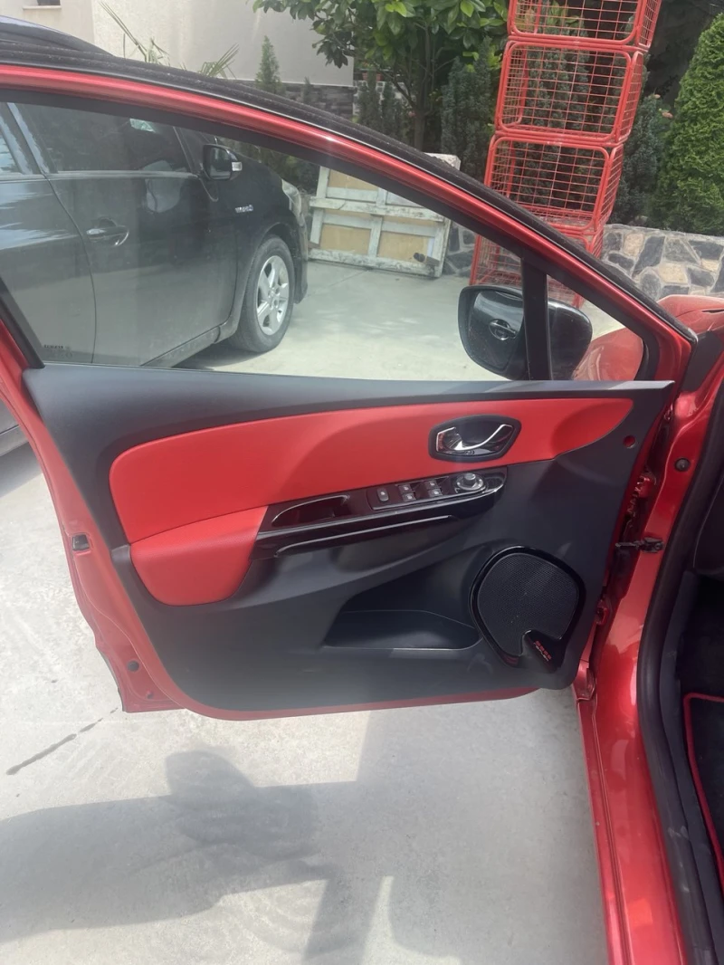 Renault Clio, снимка 3 - Автомобили и джипове - 52474496