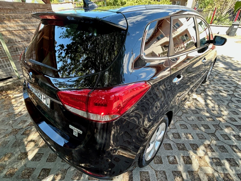 Kia Carens 1.7CRDi Swiss, снимка 4 - Автомобили и джипове - 53158399