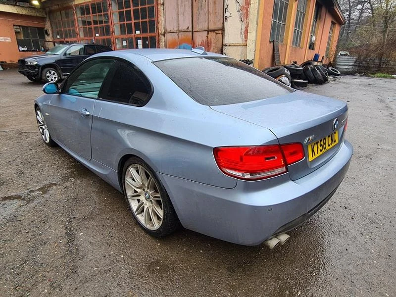 BMW 330 5бр. 330D 245/231/286к.с. 320D 177к.с. - изображение 10