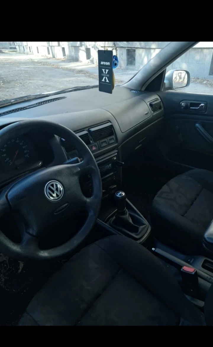 VW Golf, снимка 5 - Автомобили и джипове - 48309288