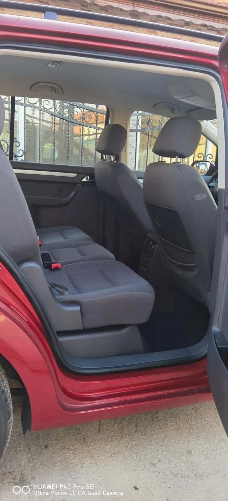 VW Touran, снимка 9 - Автомобили и джипове - 48321942