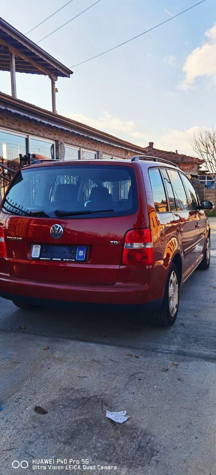 VW Touran, снимка 2 - Автомобили и джипове - 48321942