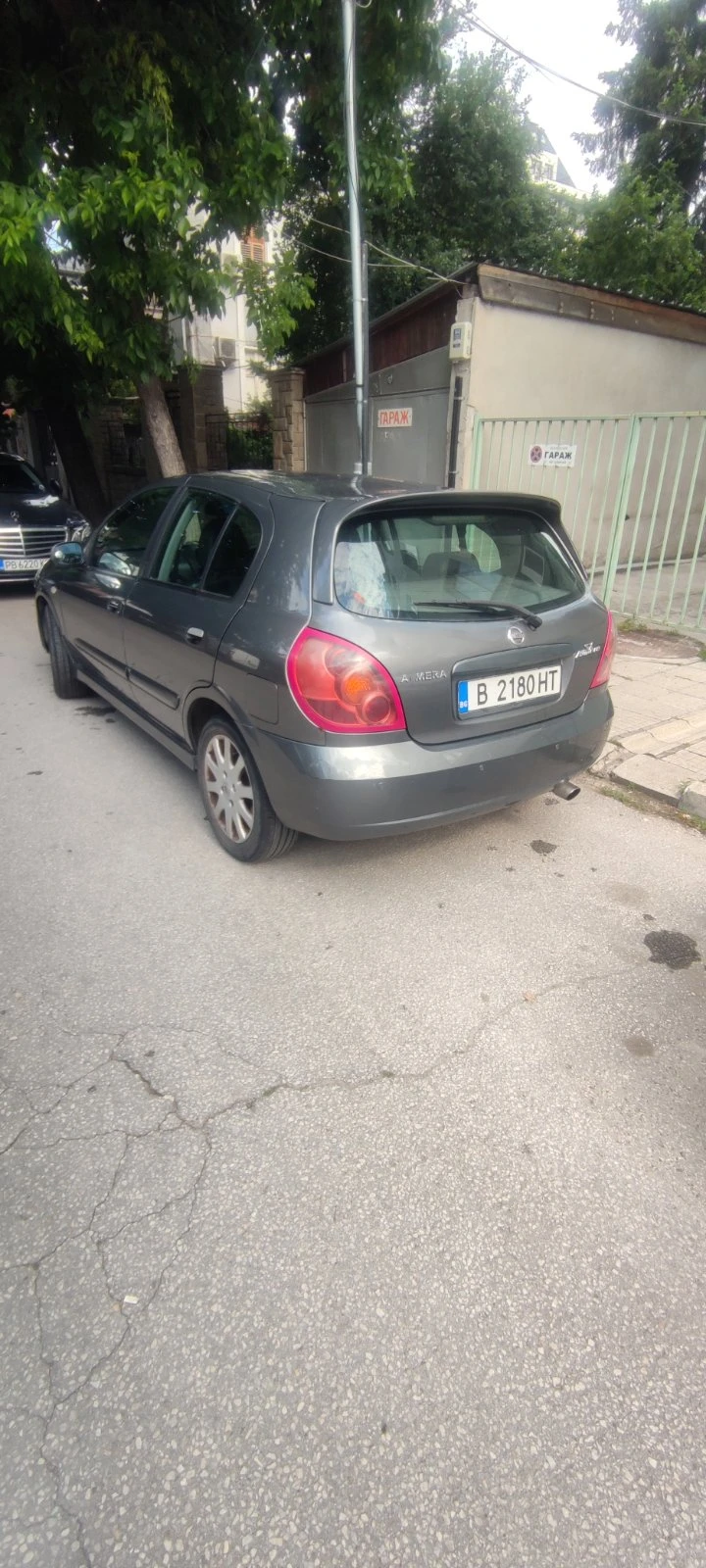 Nissan Almera 1.5, снимка 4 - Автомобили и джипове - 55218536