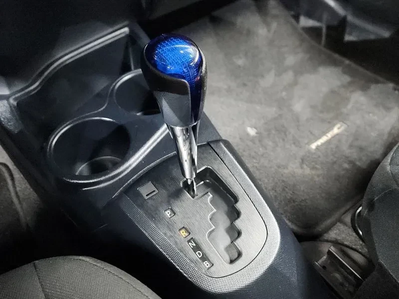 Toyota Prius C 1.5 Хибрид, снимка 7 - Автомобили и джипове - 55643799