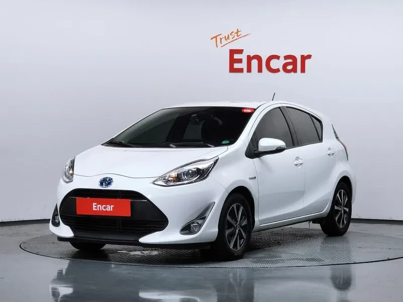 Toyota Prius C 1.5 Хибрид