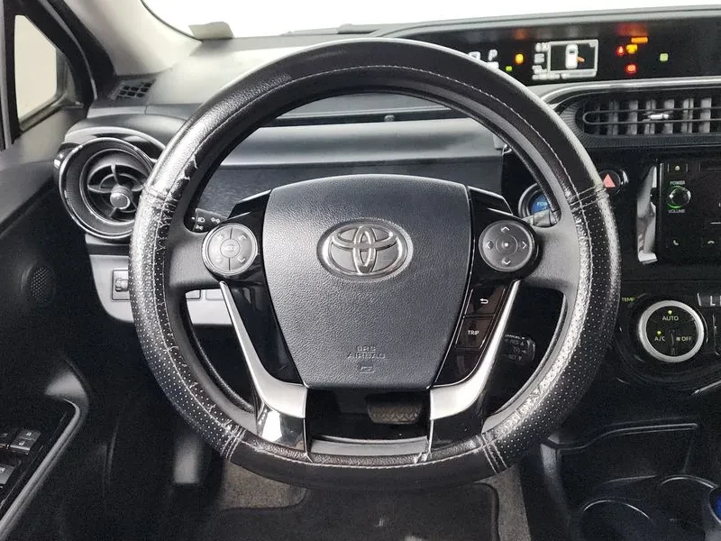 Toyota Prius C 1.5 Хибрид, снимка 4 - Автомобили и джипове - 55643799