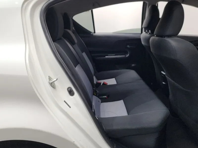 Toyota Prius C 1.5 Хибрид, снимка 9 - Автомобили и джипове - 55643799