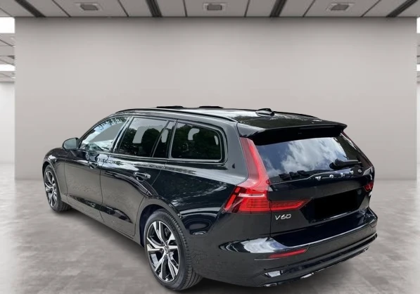 Volvo V60 B4 = Plus Dark = Гаранция, снимка 2 - Автомобили и джипове - 55752475