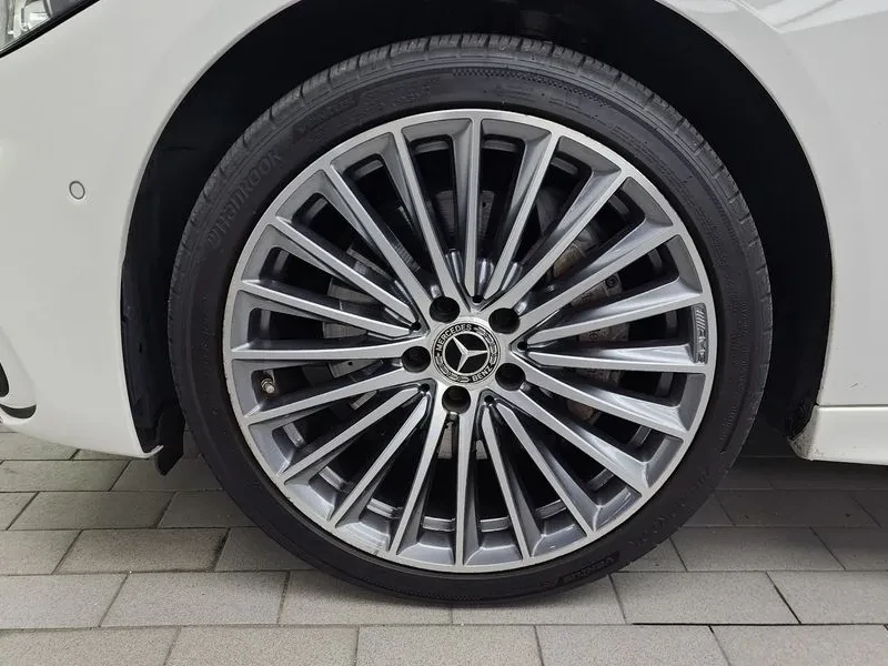 Mercedes-Benz C 300 Amg Line, снимка 5 - Автомобили и джипове - 55883945
